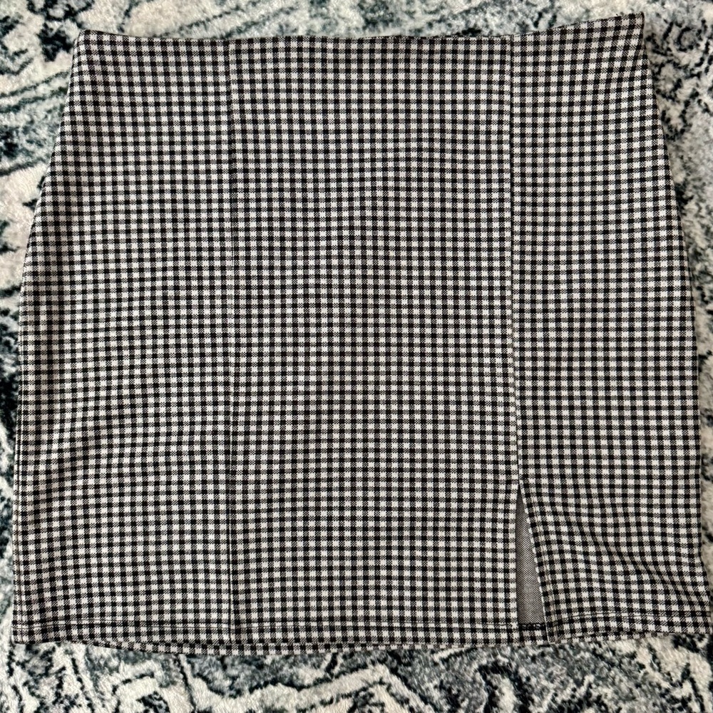 Forever 21 Classic Black and White Checkered Skirt
